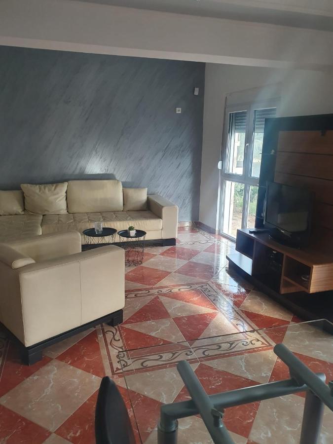 Villa Apartmani Anja Добра-Вода Экстерьер фото