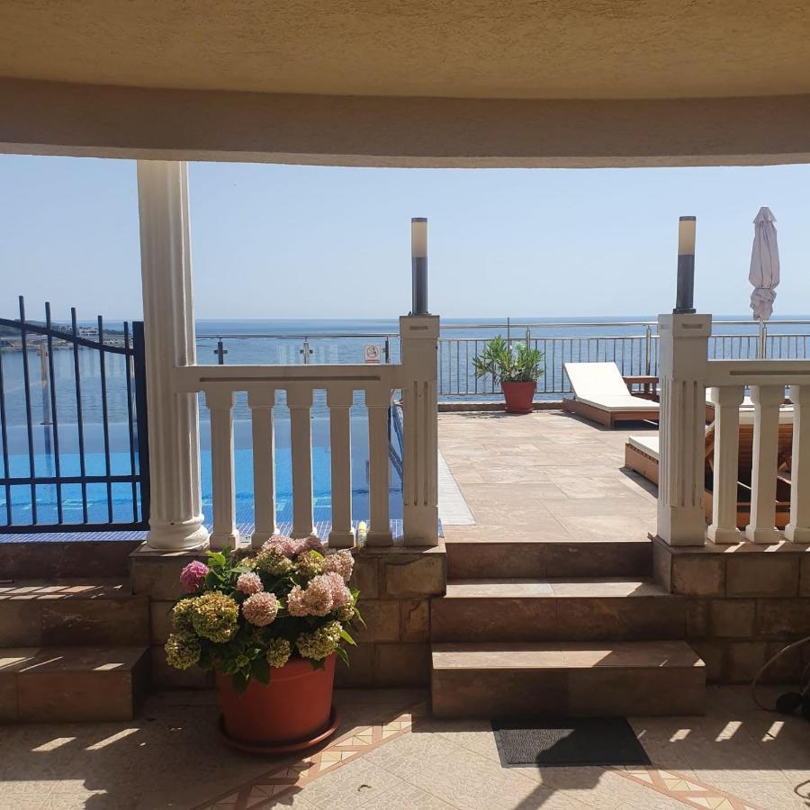 Villa Apartmani Anja Добра-Вода Экстерьер фото